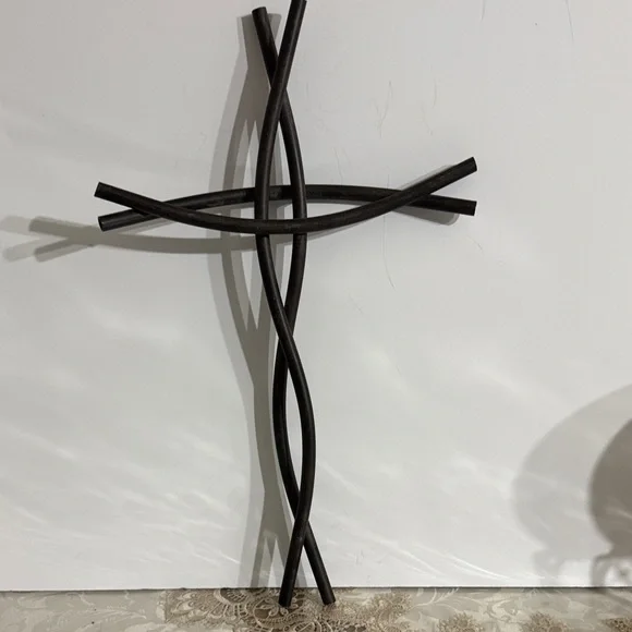 Dicksons Braided Black 16 x 9.5 Metal Hanging Wall Cross - Picture 1 of 4